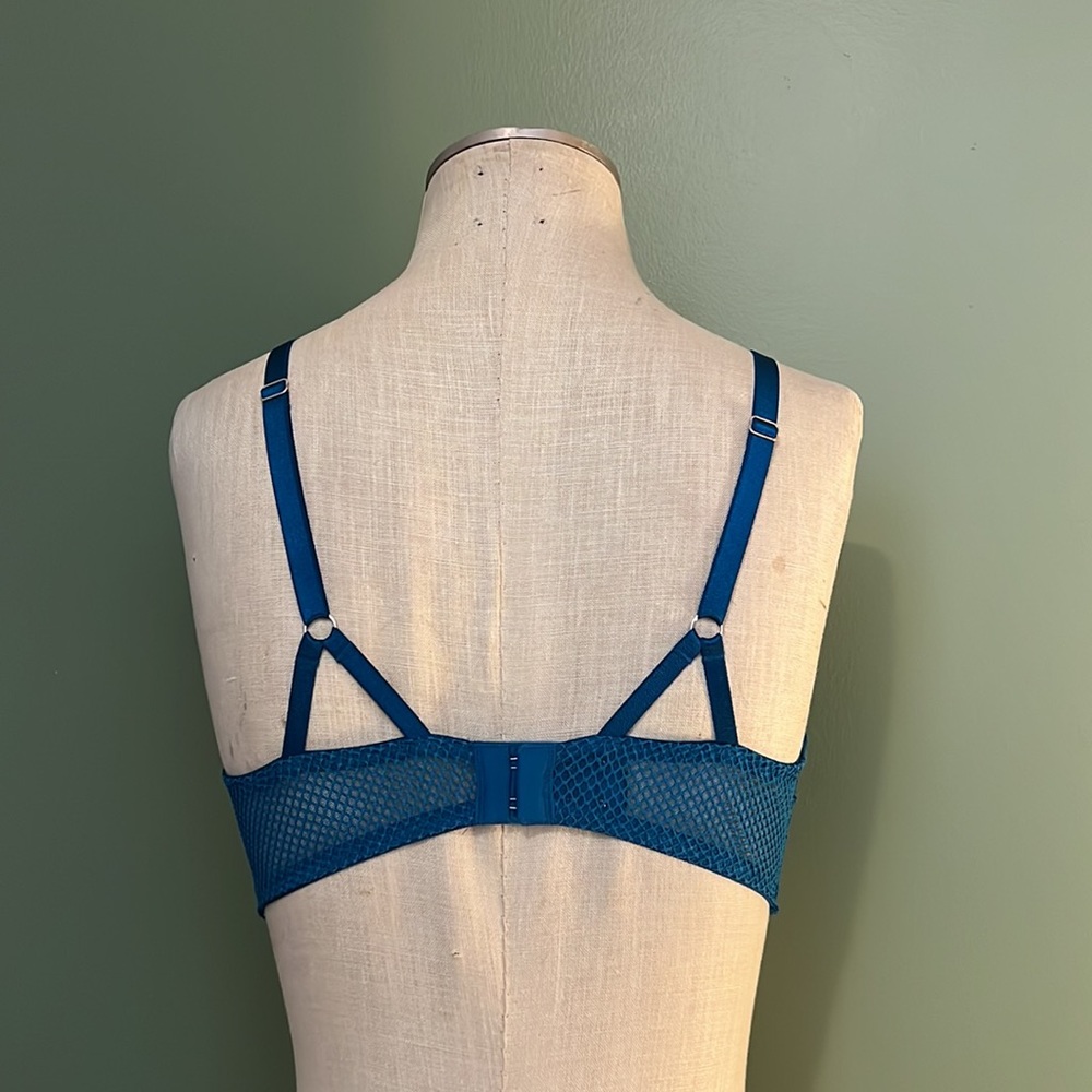Victoria’s Secret Rhinestone push-up Bombshell Bra 34D - Picture 3 of 6